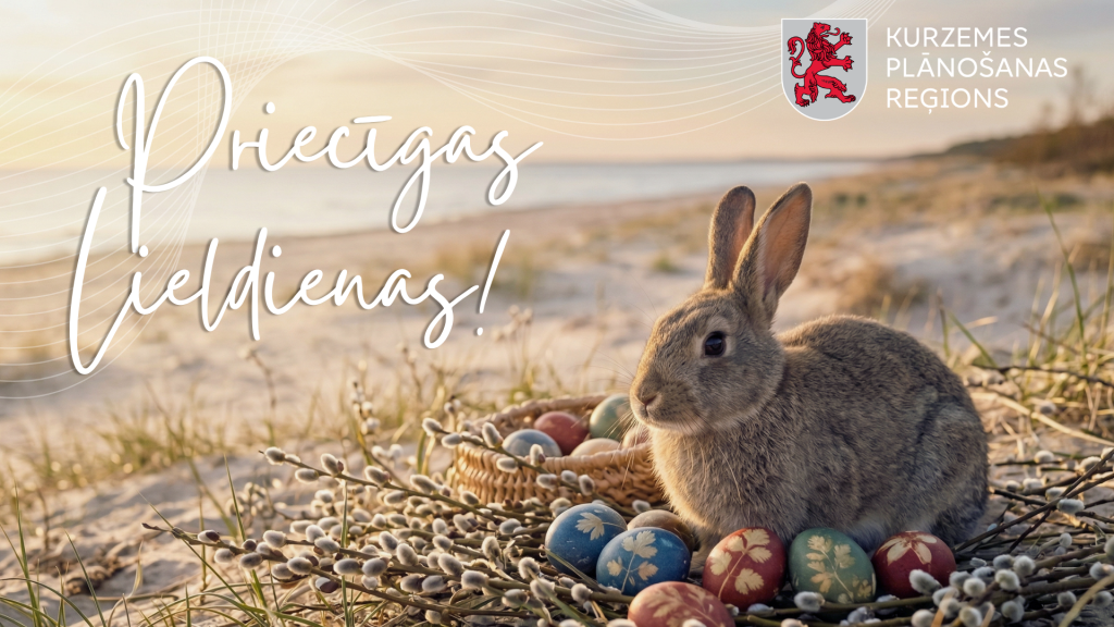 Gemini rakstīja Lieldienu apsveikums no Kurzemes plānošanas reģiona. Attēlā uz jūras krasta fona redzams pūkains zaķis pie pūpoliem un krāsotām olām. Kreisajā pusē uzraksts "Priecīgas Lieldienas!", labajā – reģiona logo.